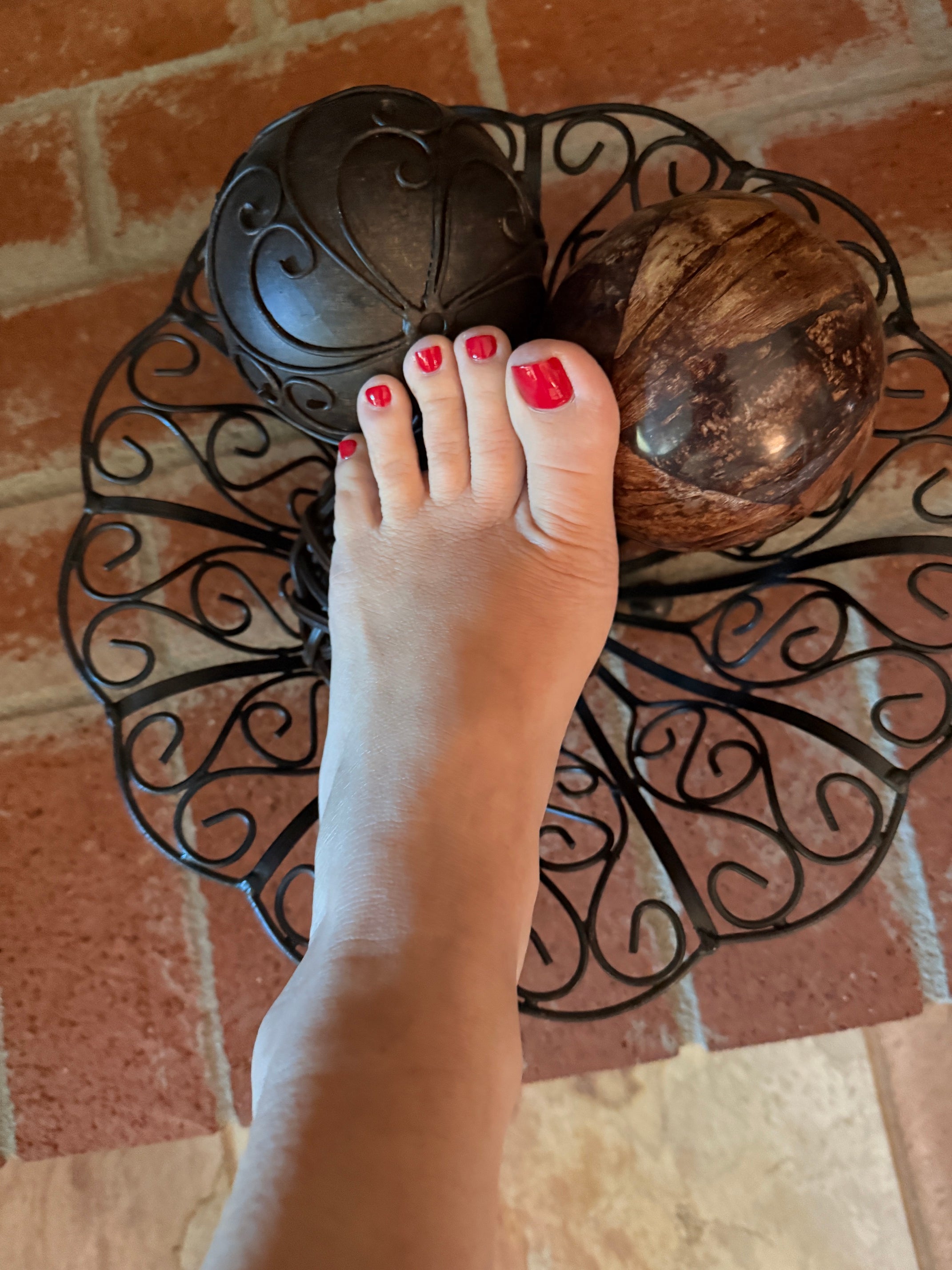 Feet Pic Bundle – 5 Photos
